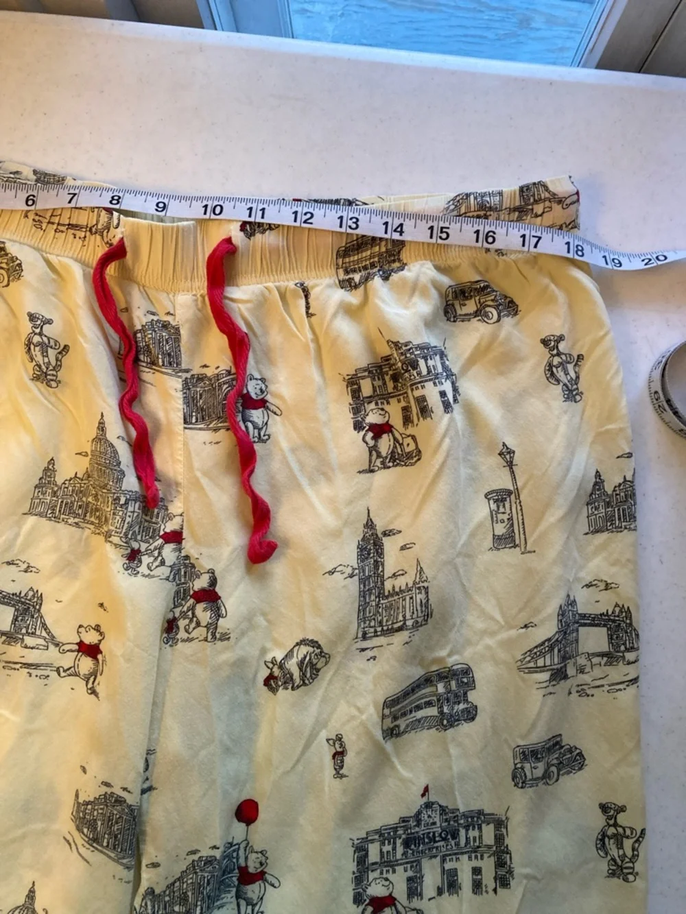 Disney Winnie the Pooh in London Balloon Pajama Set - Picture 10 of 13